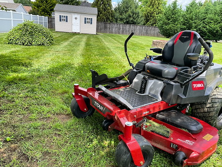 How a Professional Lawn Care Schedule Changes from Spring to Winter